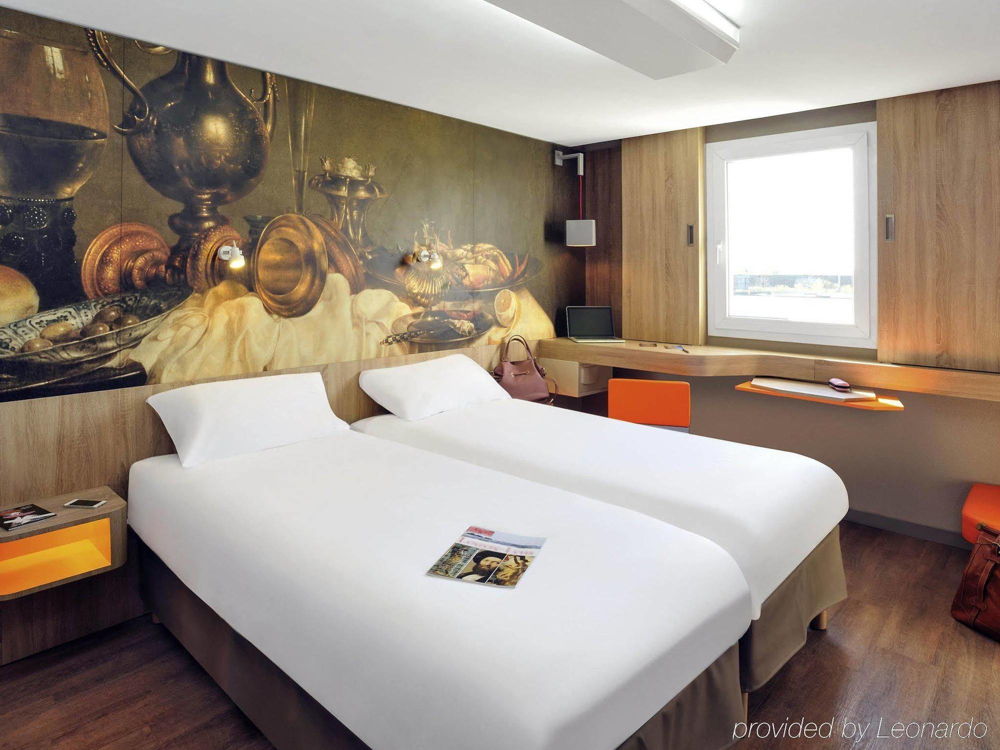 Отель Ibis Styles Lille Marcq En Baroeul Экстерьер фото