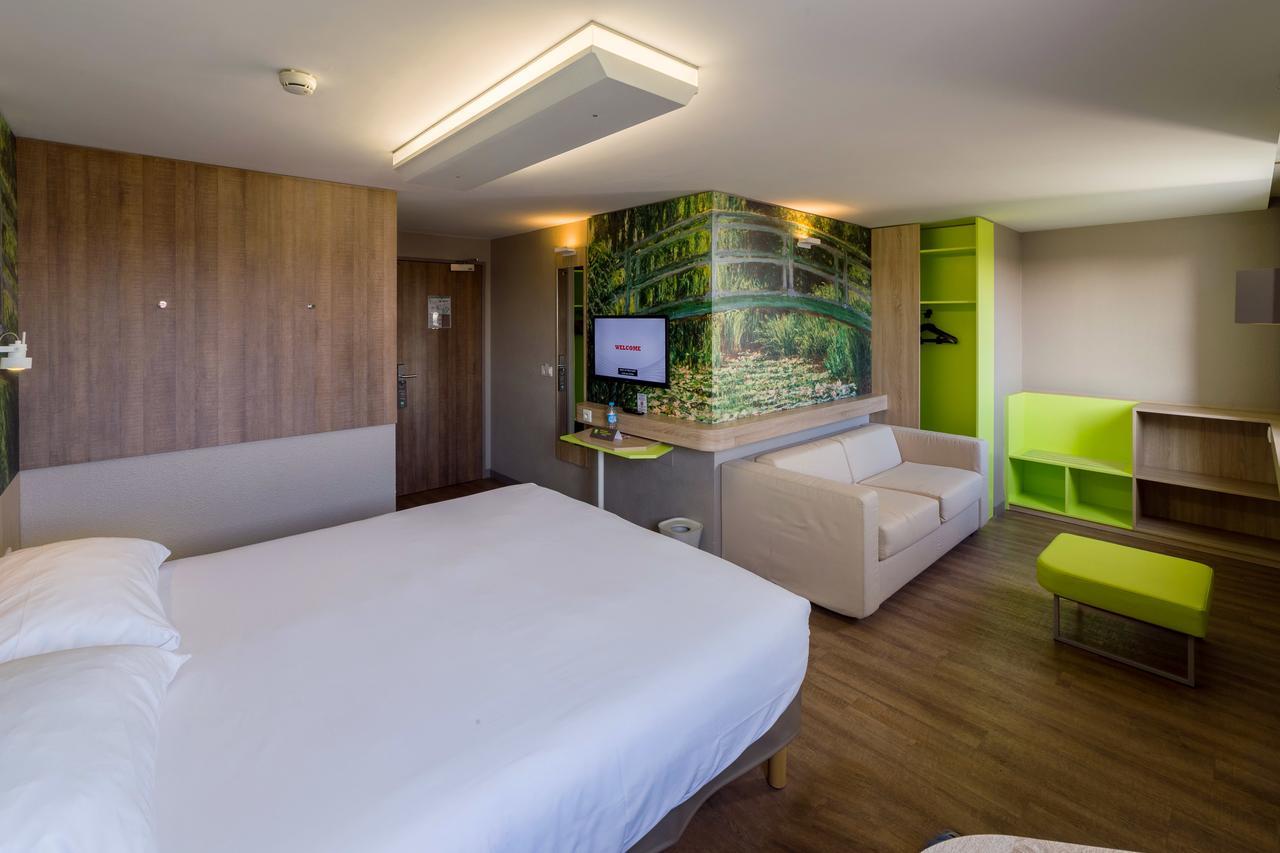 Отель Ibis Styles Lille Marcq En Baroeul Экстерьер фото