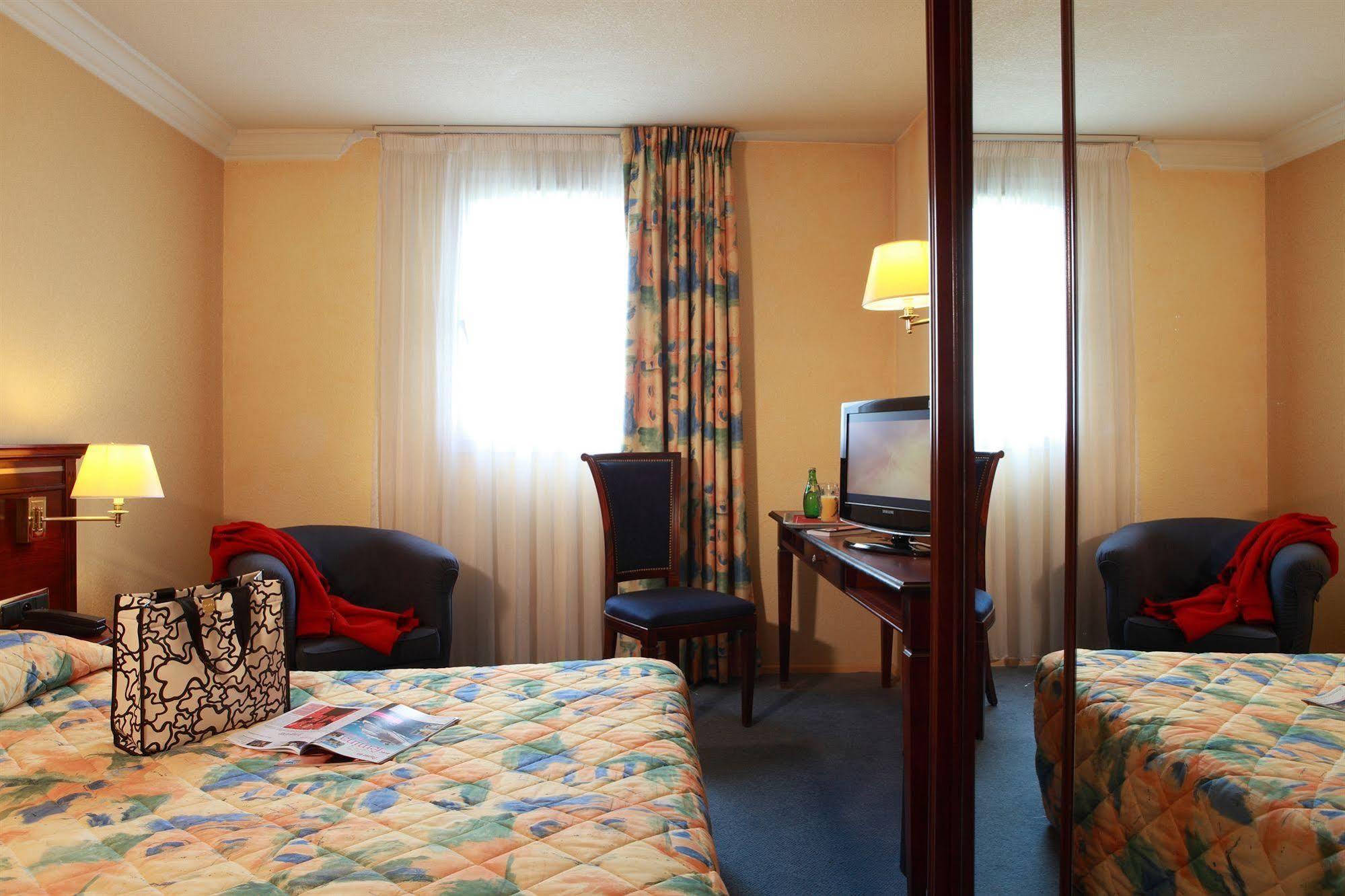 Отель Ibis Styles Lille Marcq En Baroeul Номер фото